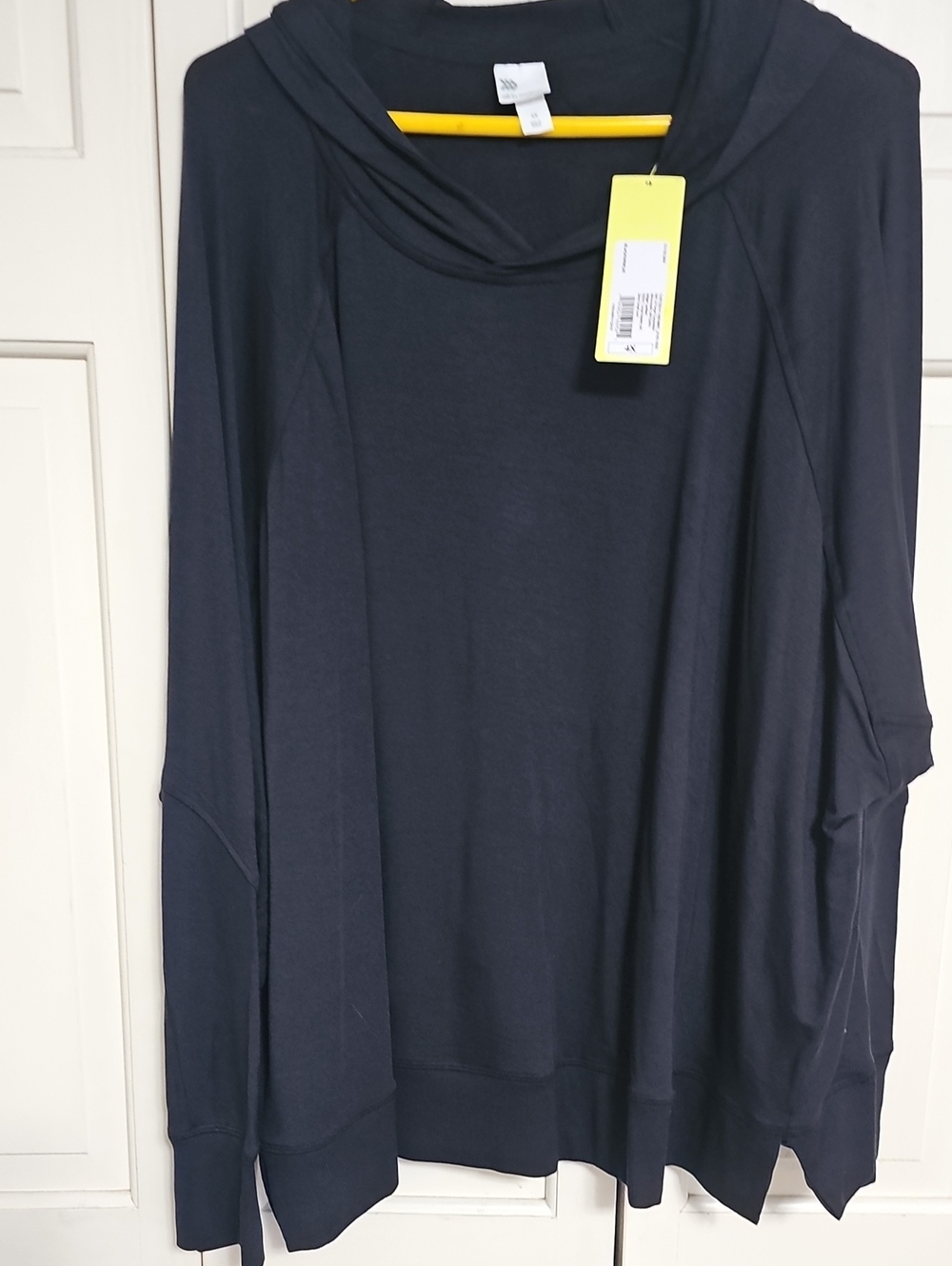 Women's Black Hooded Pullover Top